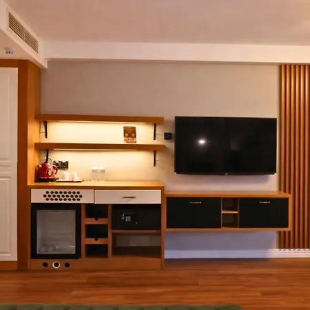 Western イズミル