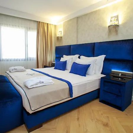 Hotel Mitte Port
